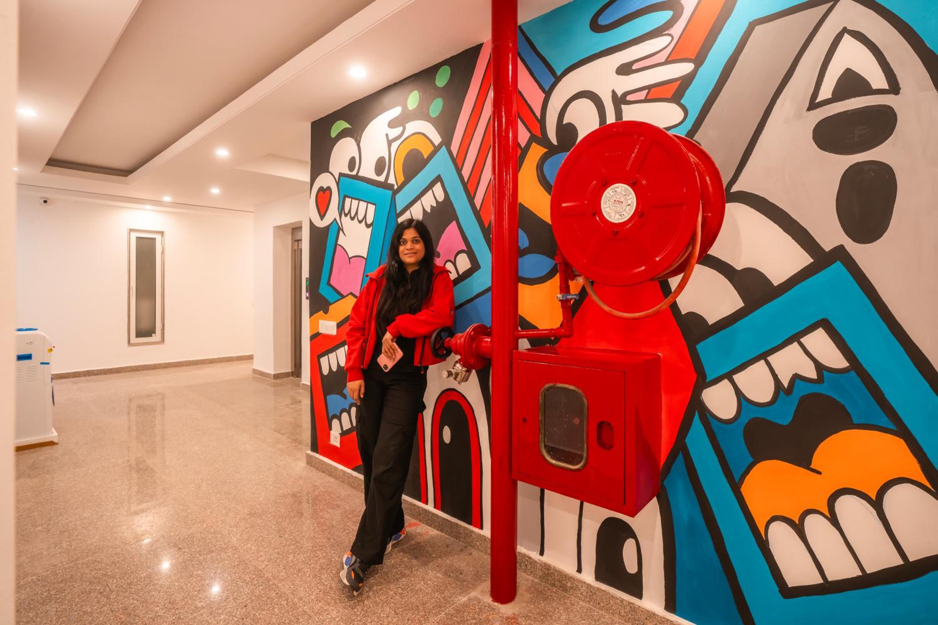 goSTOPS Gurugram, Baani Square PLUS - Private Rooms & Dorms