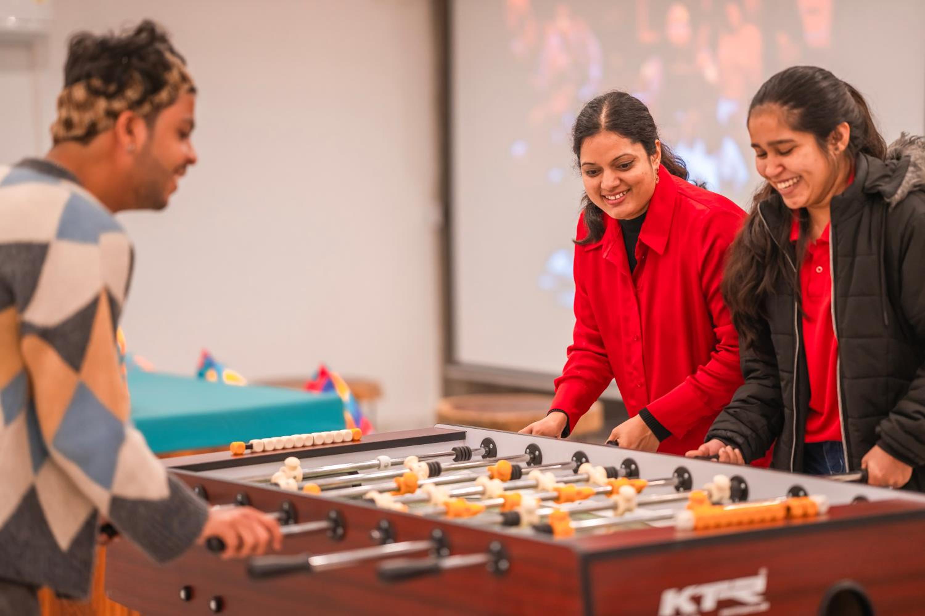 goSTOPS Gurugram, Baani Square PLUS - Private Rooms & Dorms