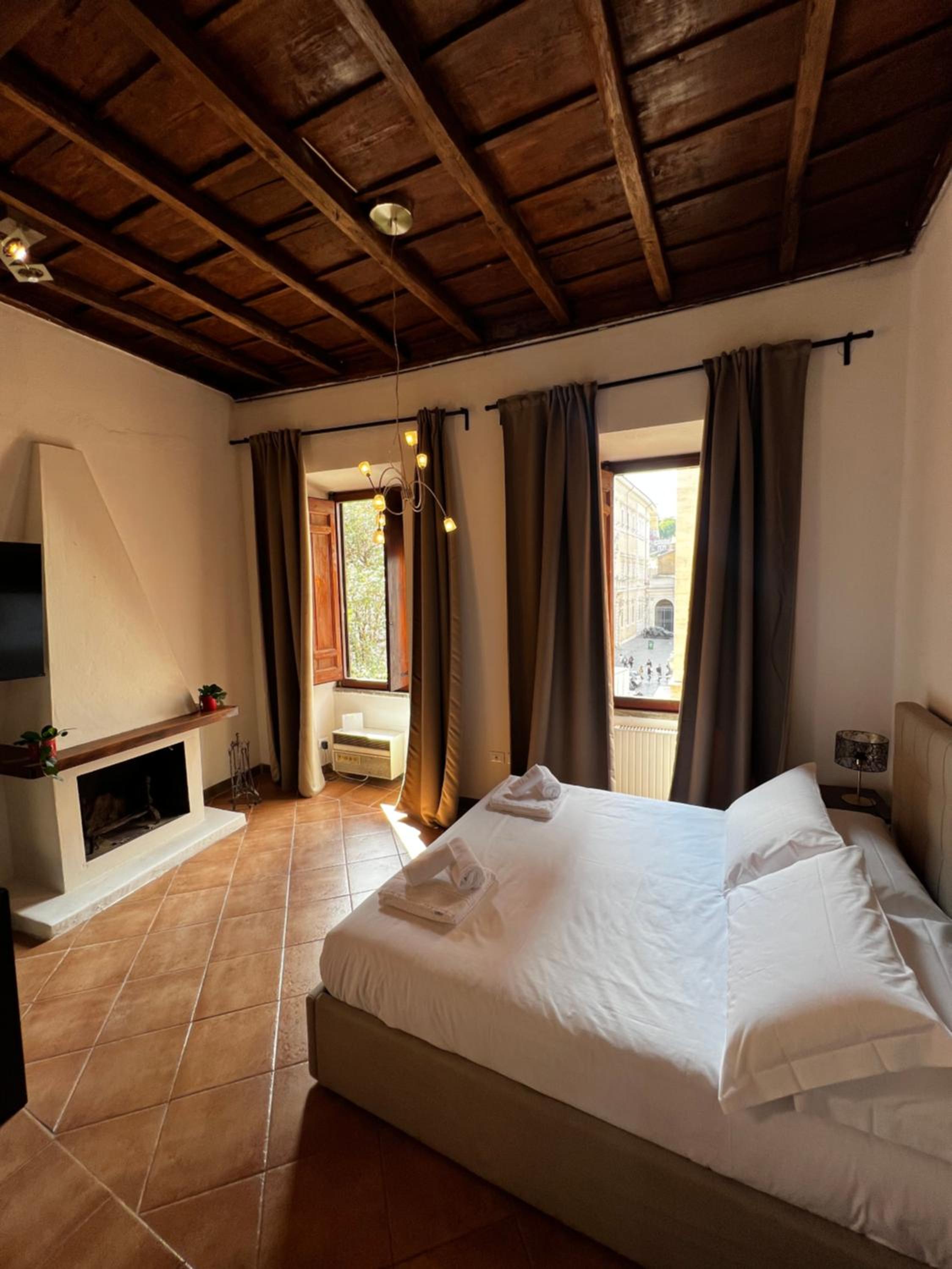 Imperial House San Calisto 7