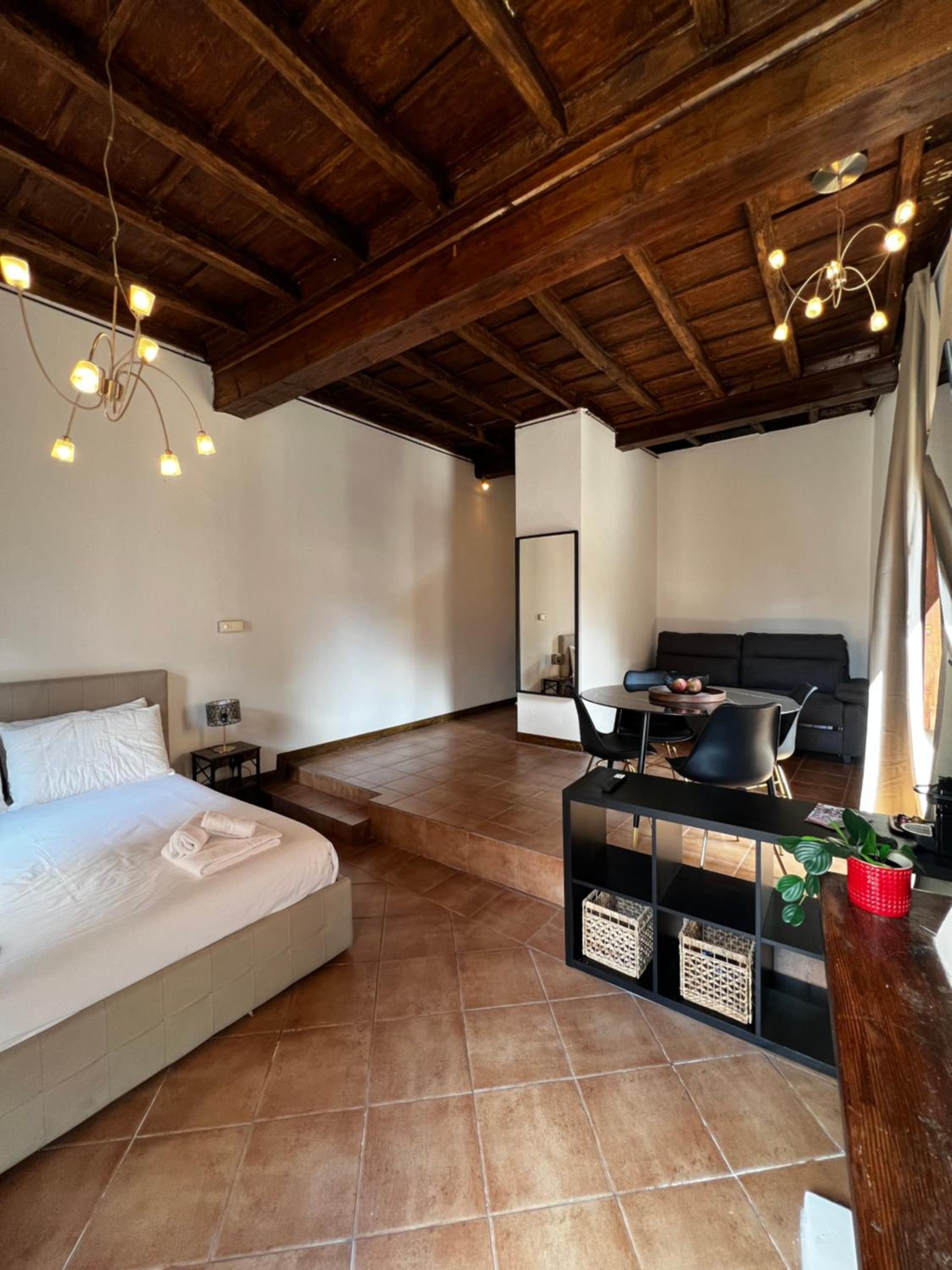 Imperial House San Calisto 7