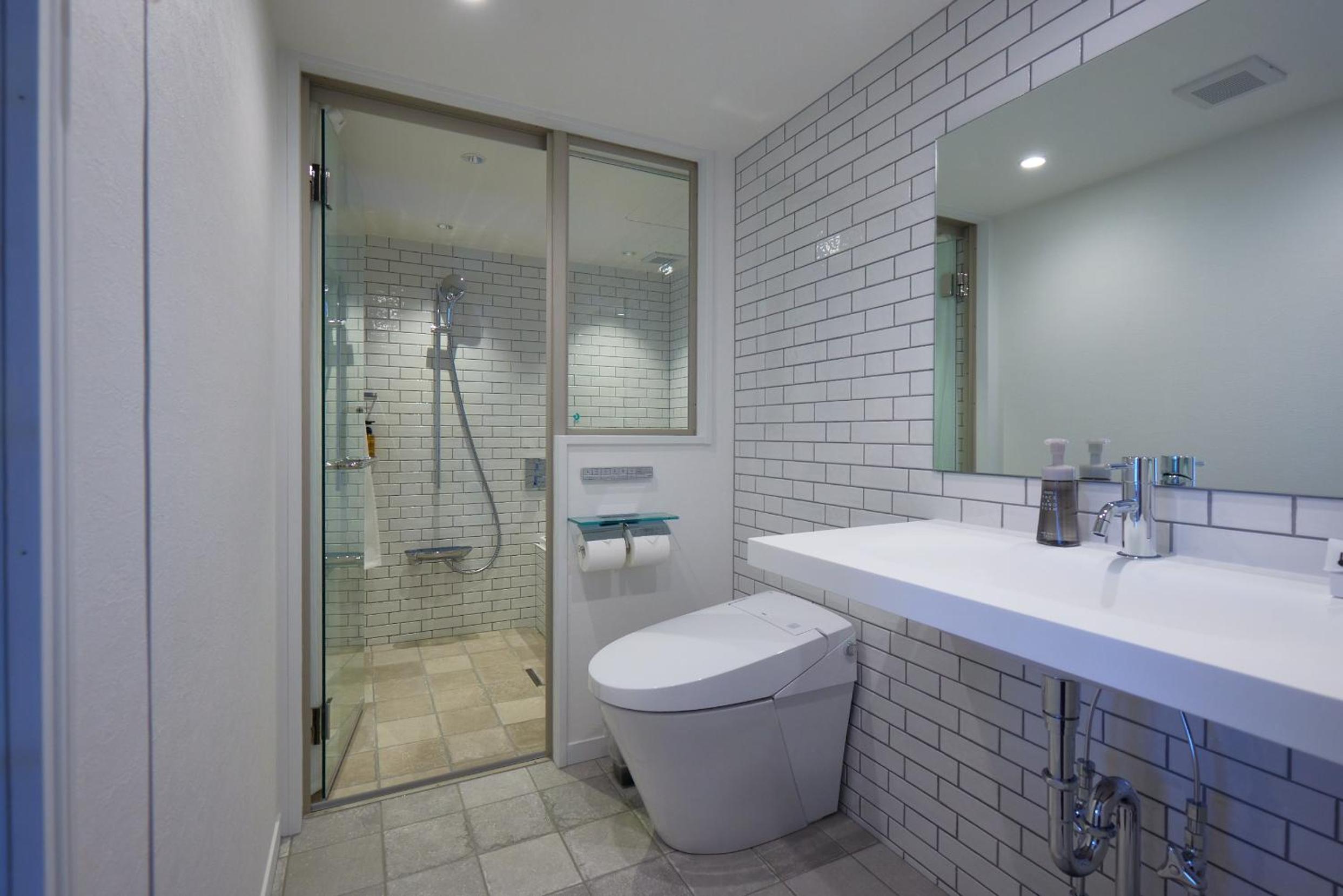 8 Hotel Shonan Fujisawa