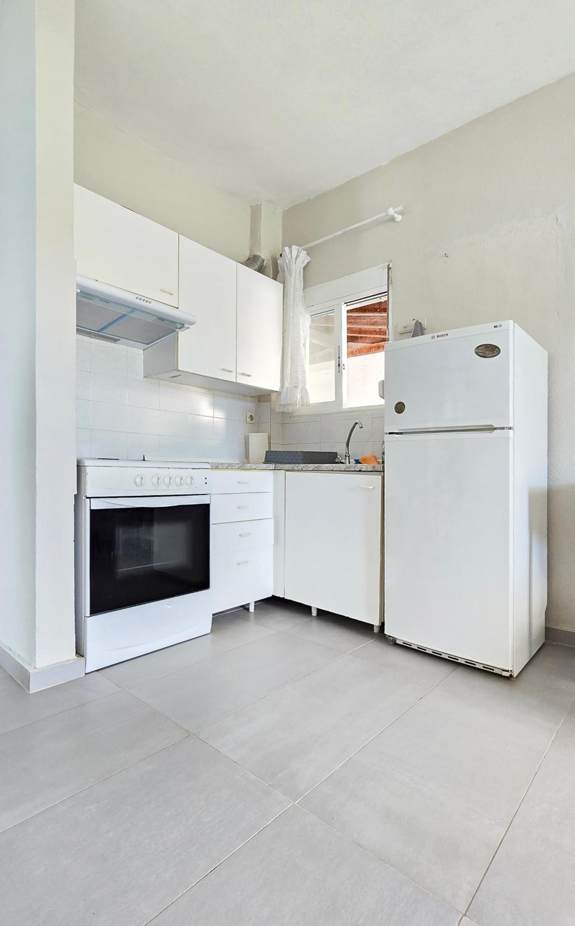 Beachfront 1BR Apt photo 2