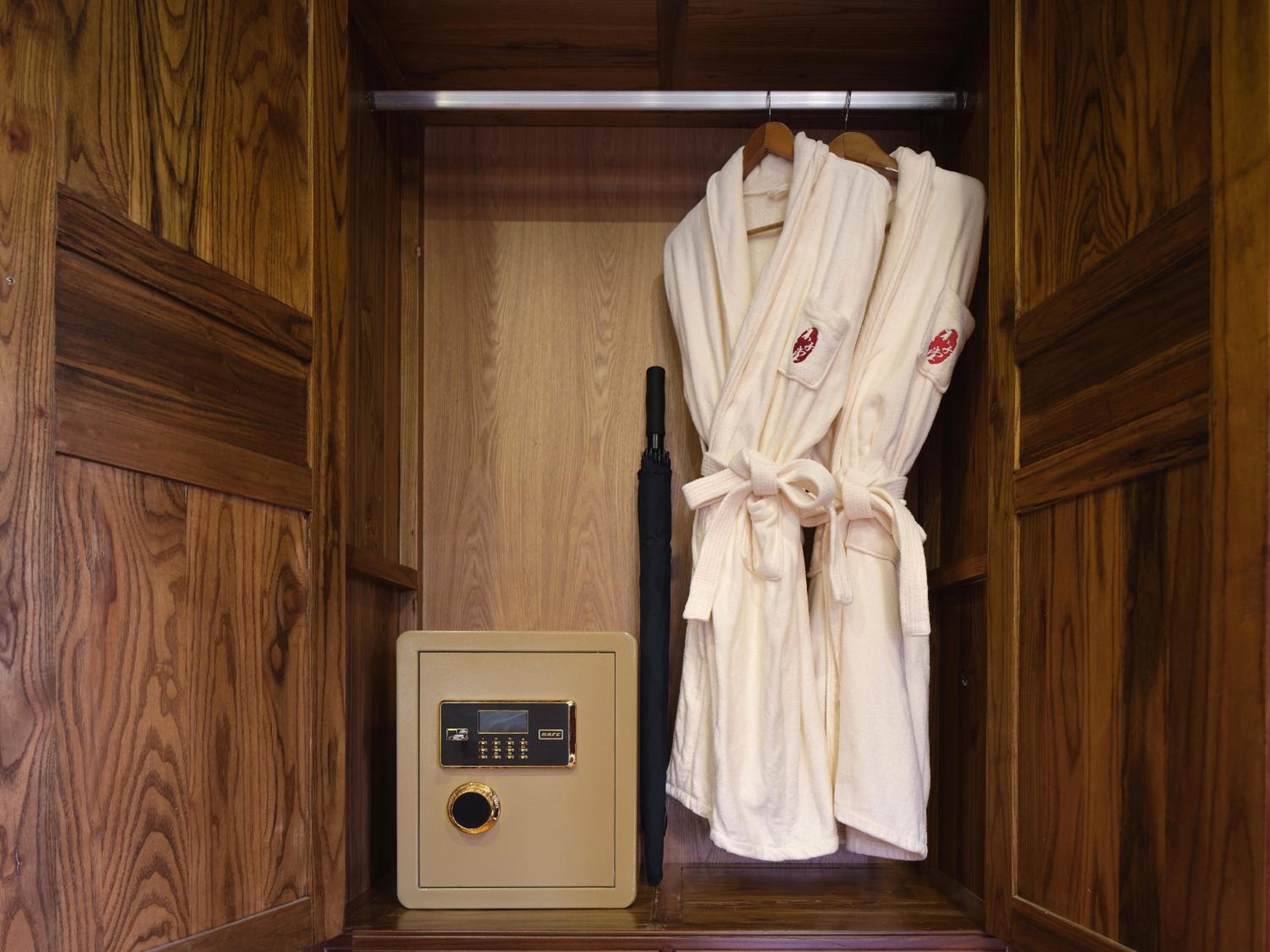 Lee's Boutique Resort & Including free breakfast and free pick-up service