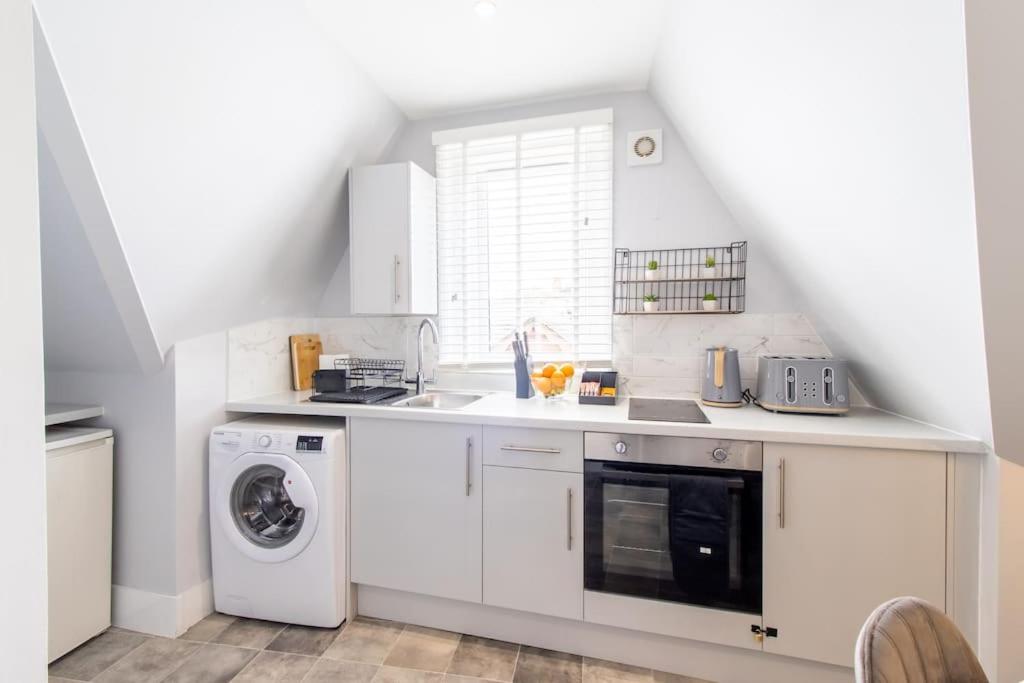 Open Mind Property - Luxurious & Cosy Flat view 3