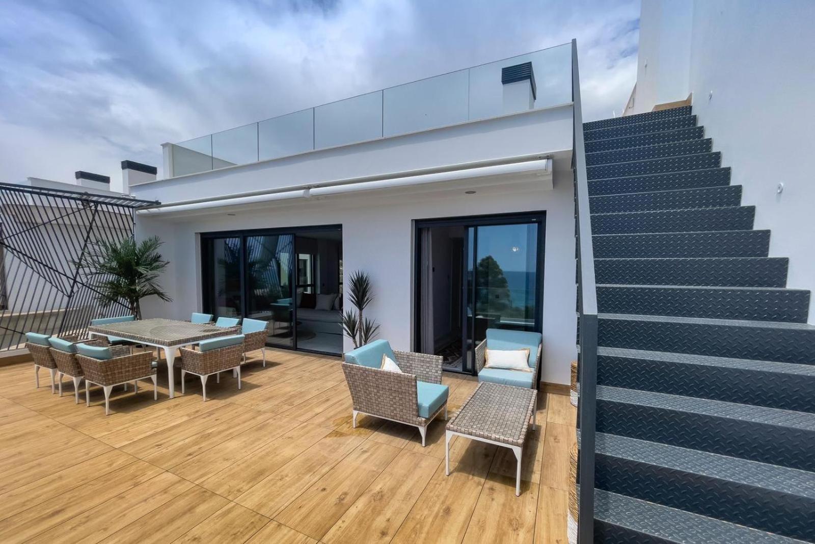 Luxury Sea View Penthouse by United Renters