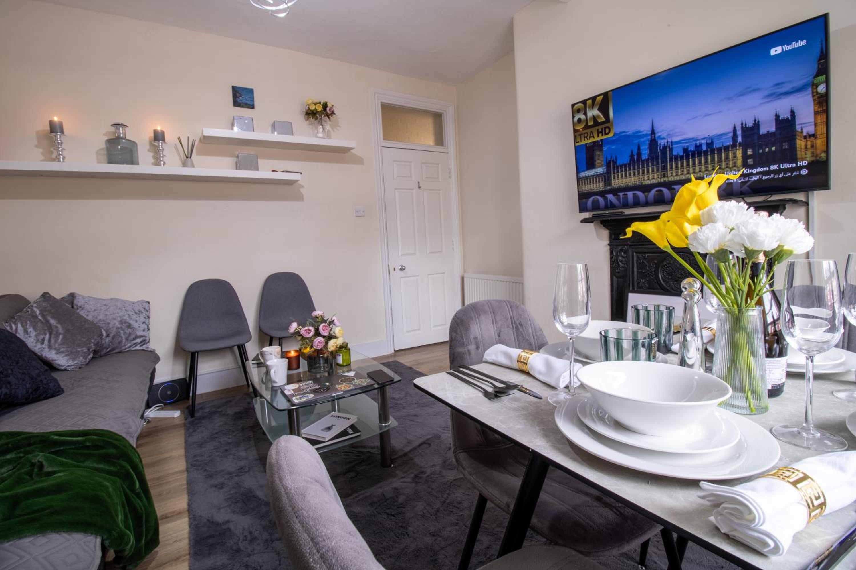 Cosy 2-Bedroom Apartment in Mayfair 8CB - 4th floor no elevator