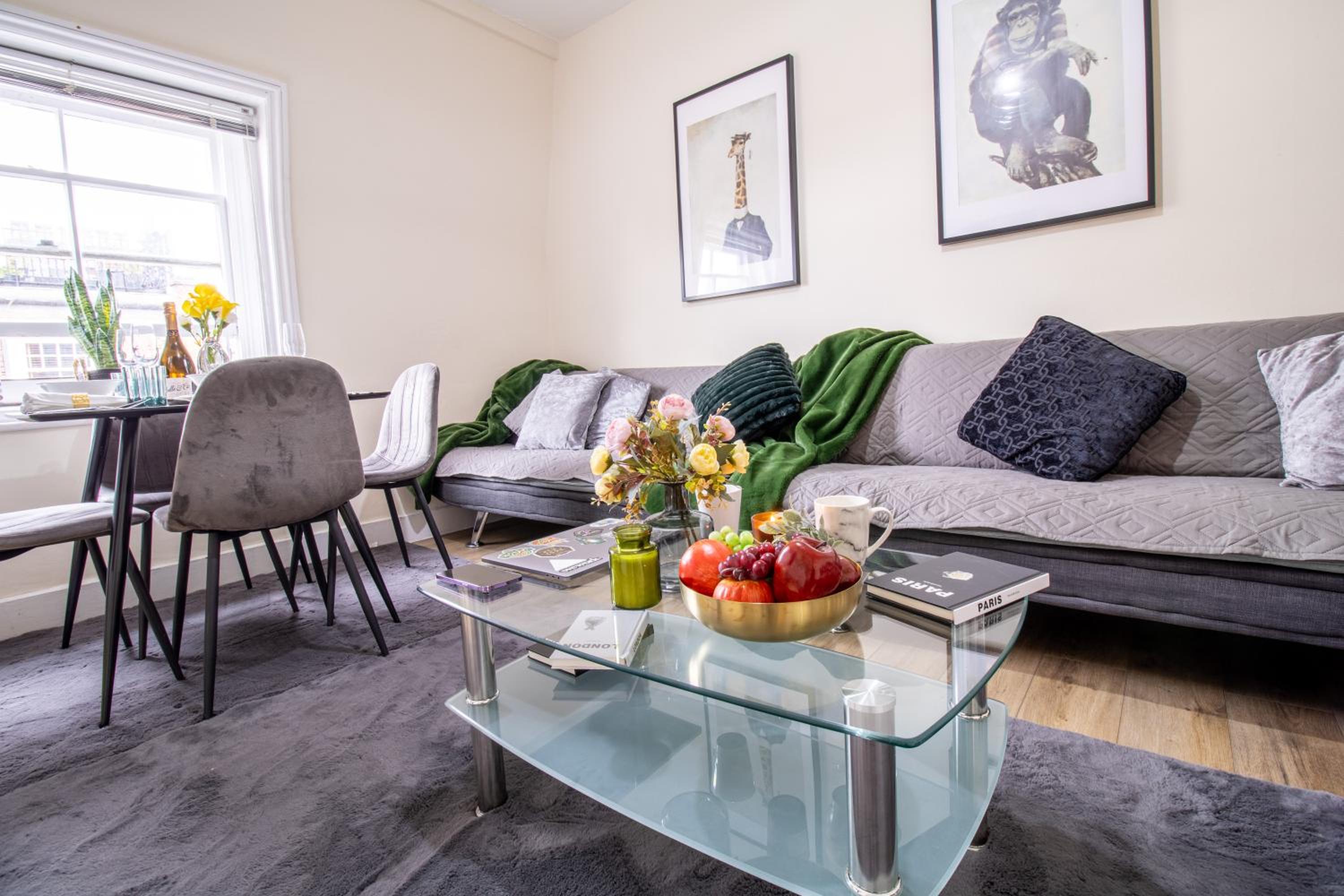 Cosy 2-Bedroom Apartment in Mayfair 8CB - 4th floor no elevator