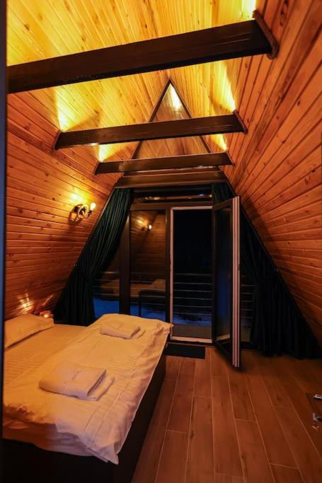 Tramonto Cabin