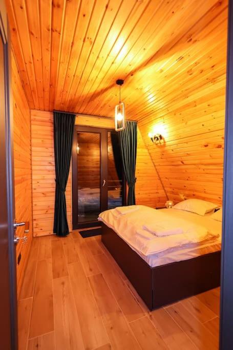 Tramonto Cabin