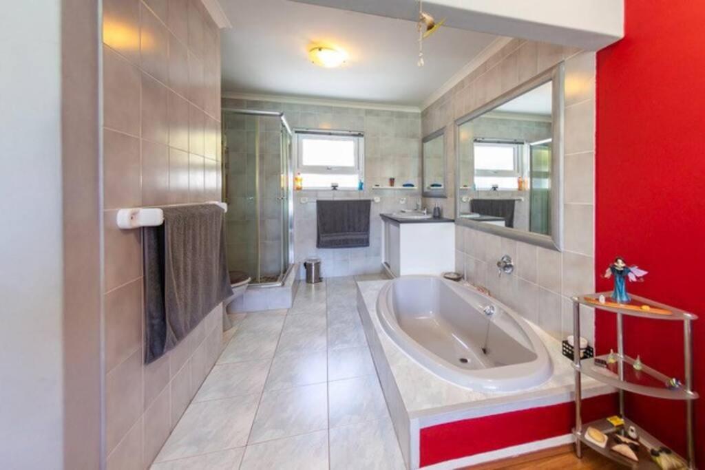 Family Home in West Beach, Blouberg view 3