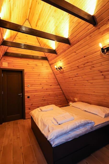 Tramonto Cabin
