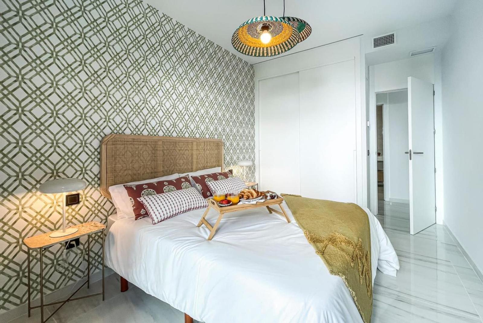 Luxury Sea View Apartment by United Renters