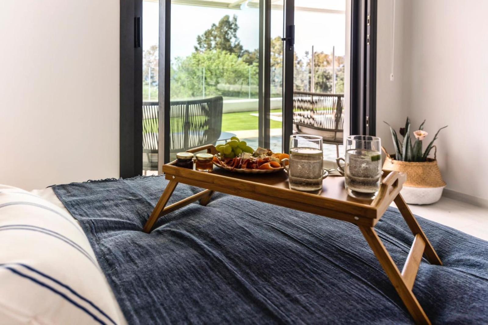 Luxury Sea View Apartment by United Renters