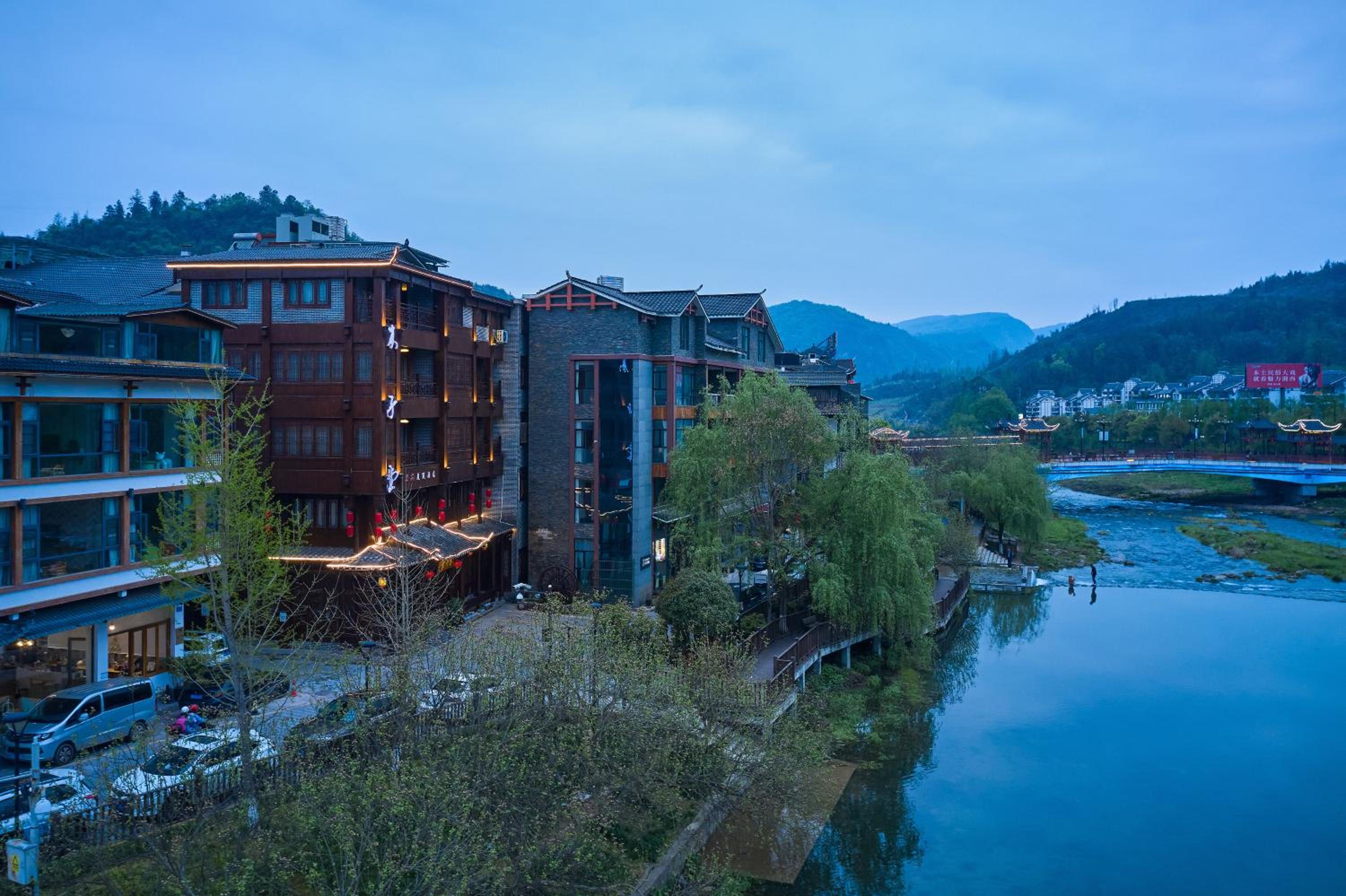 Lee's Boutique Resort & Including free breakfast and free pick-up service
