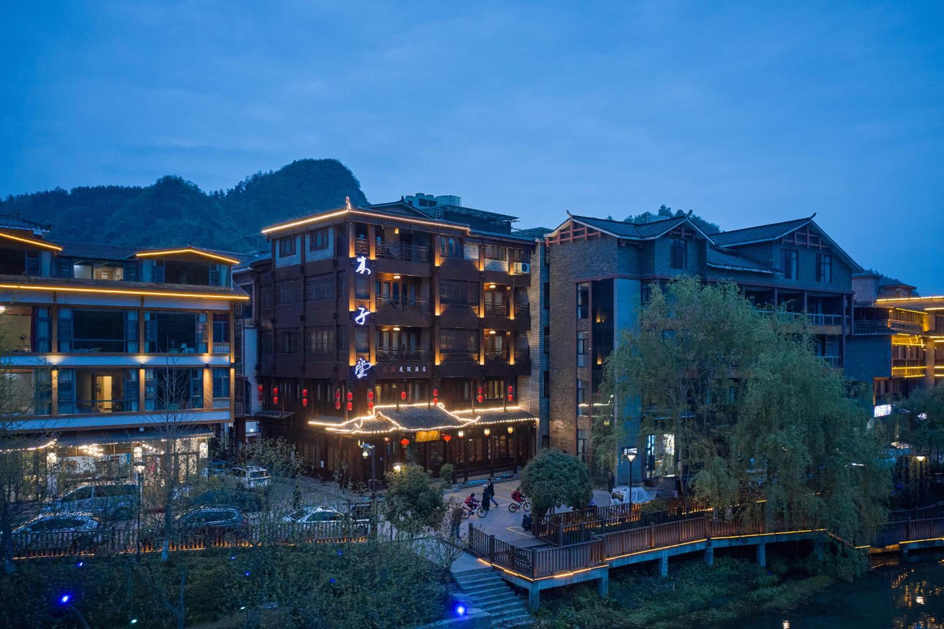 Lee's Boutique Resort & Including free breakfast and free pick-up service