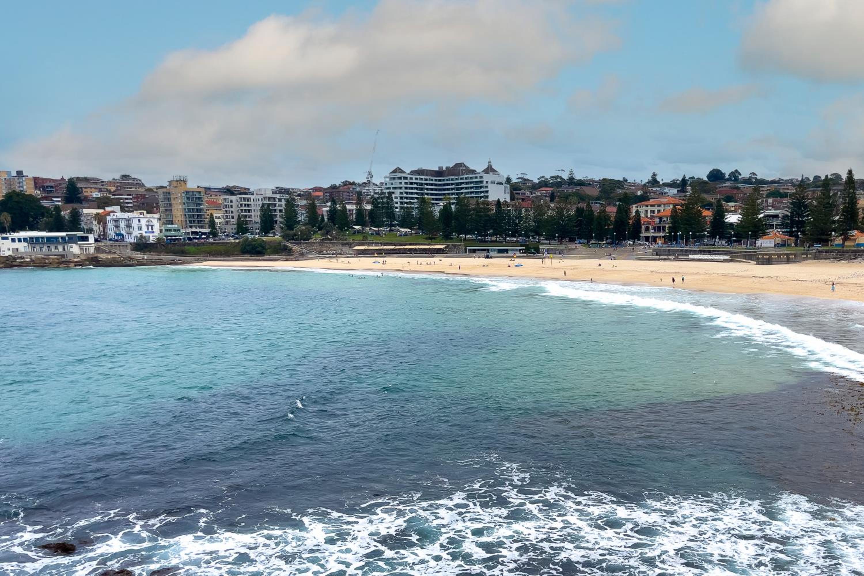 Stylish 1BR Apartment with Balcony near Coogee Beach