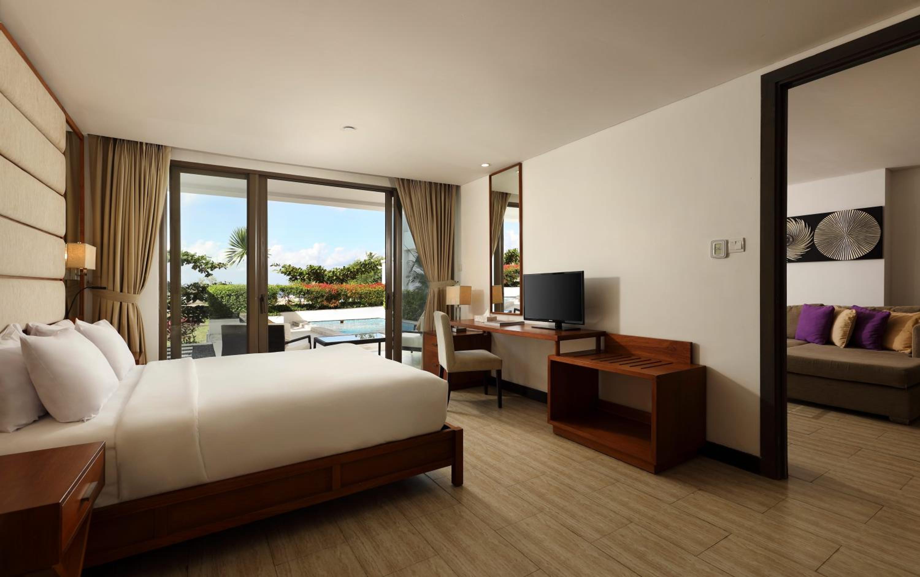 Lv8 Resort Hotel
