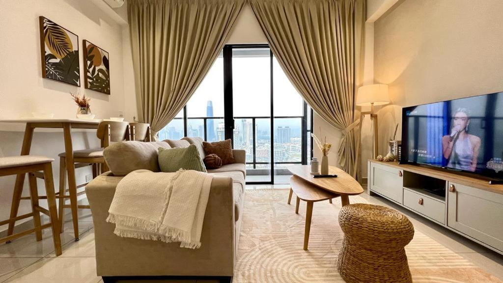 KLCity & KLCC View Modern Style 2R2B - 6 pax