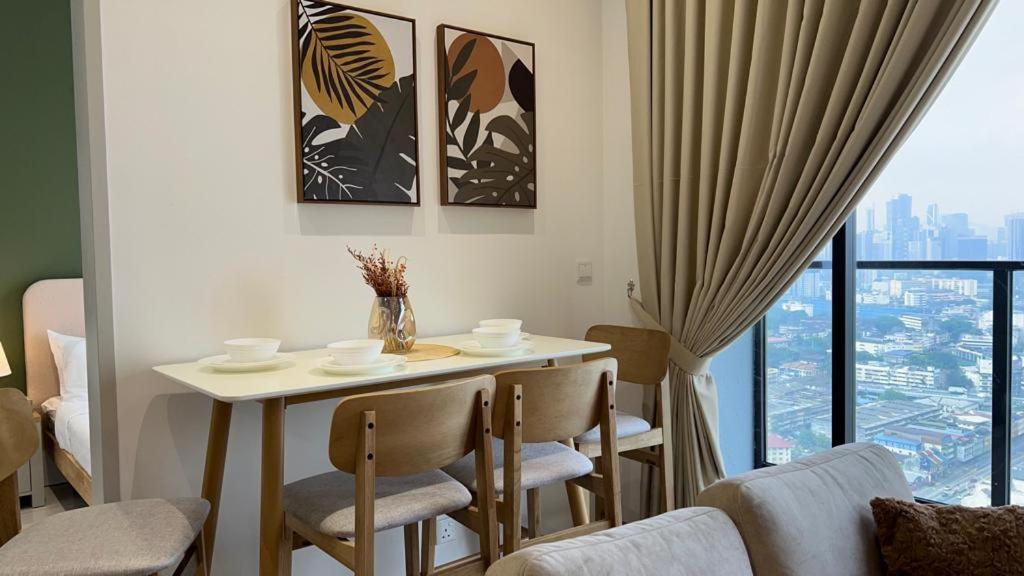 KLCity & KLCC View Modern Style 2R2B - 6 pax