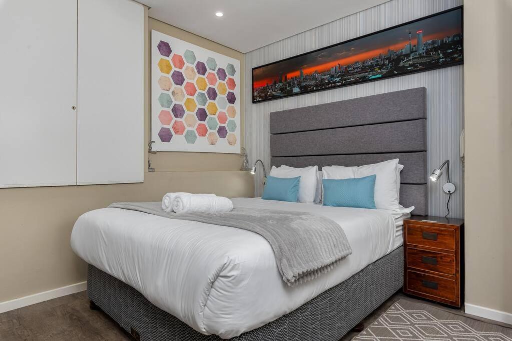 Mount Carmel - secure, cozy and great location view 3