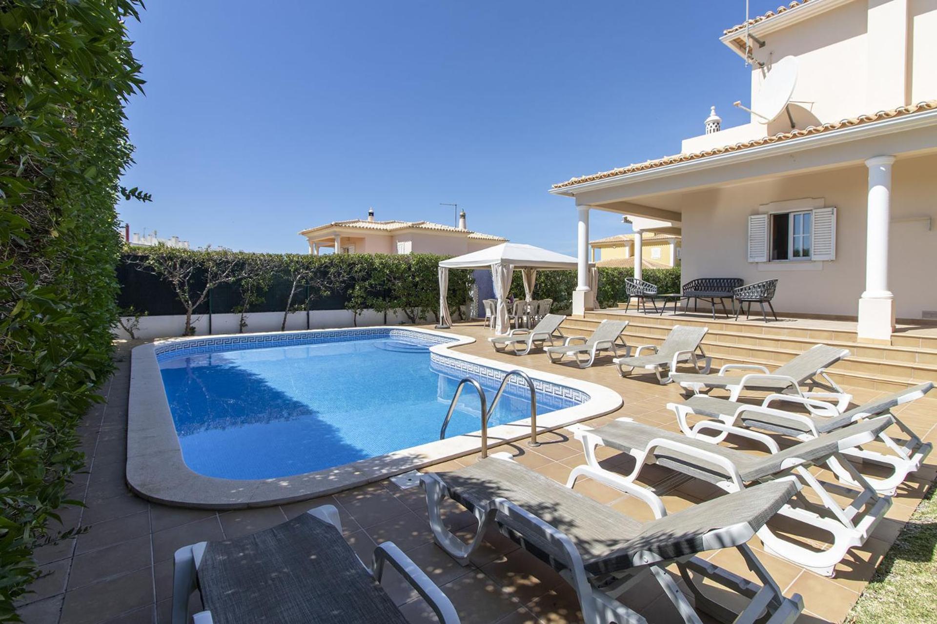 Villa Tulipa by Algarve Holidays view 2