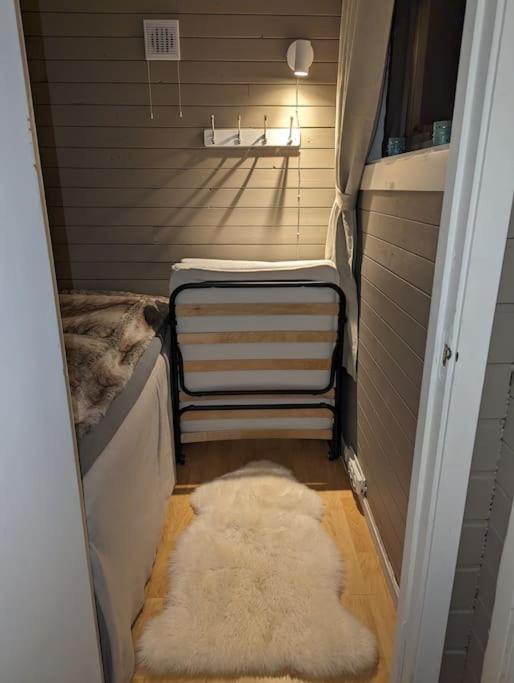 Senja - Charming cottage by the sea with terrace and fantastic view