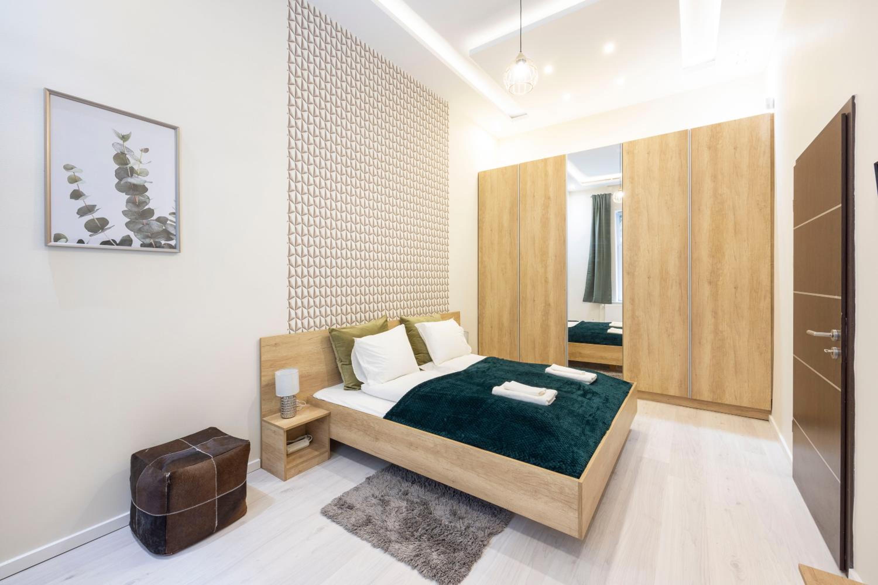 Luxury Downtown Dream Home by Prestige Homes view 3