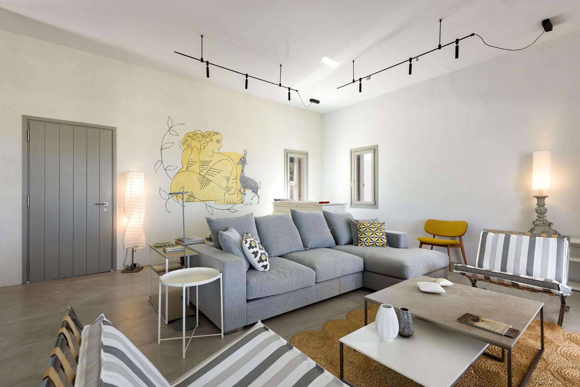 Outstanding new villa with great pool area and panoramic sea view
