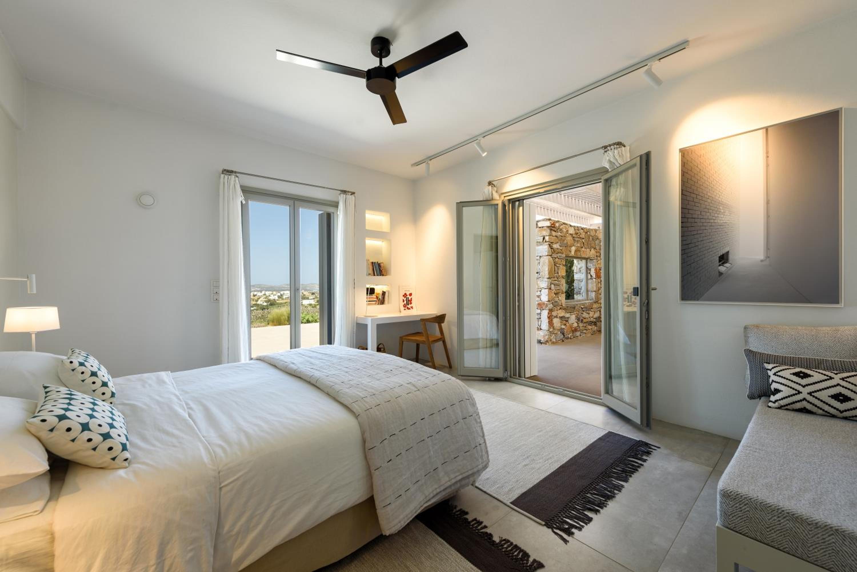 Outstanding new villa with great pool area and panoramic sea view