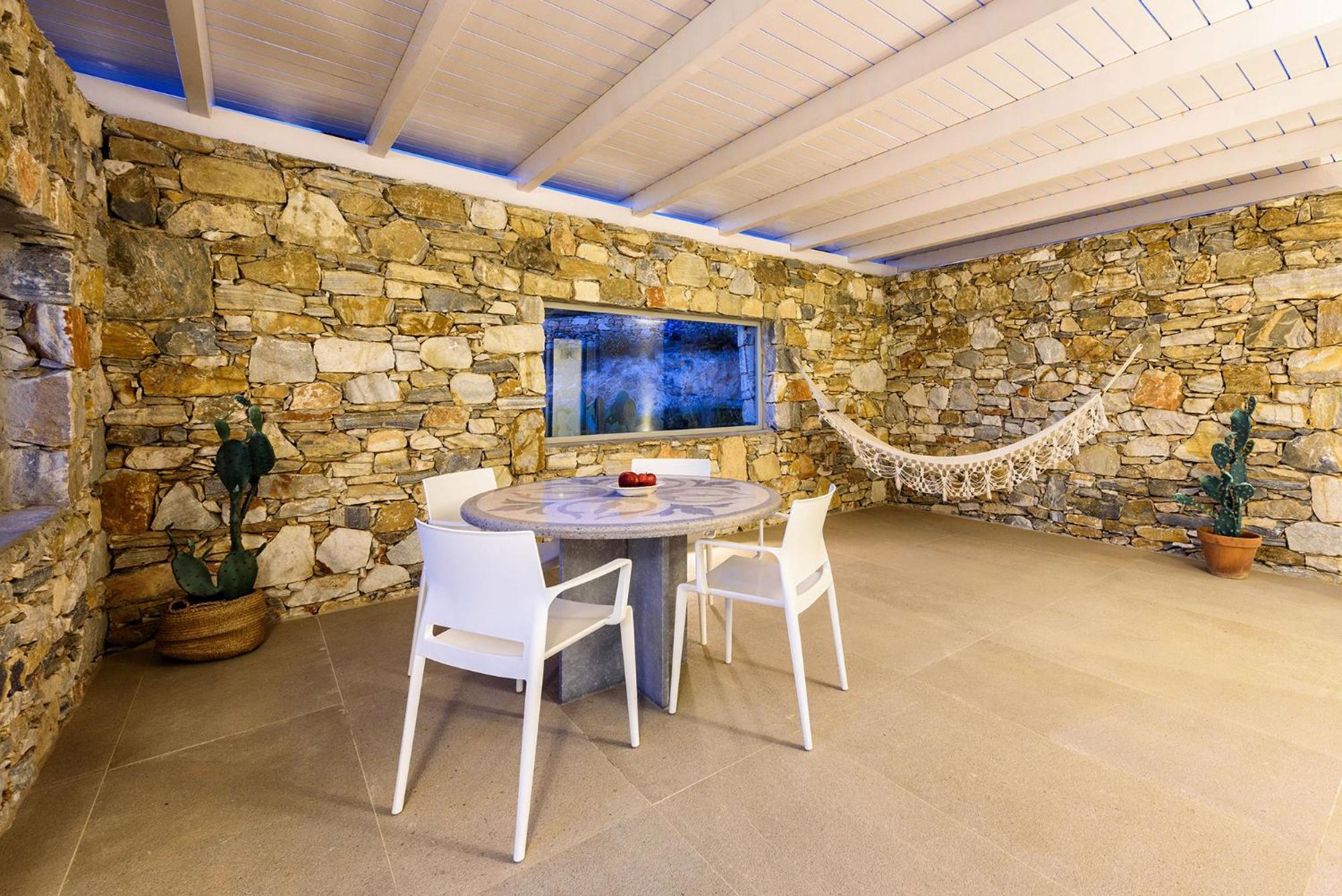 Outstanding new villa with great pool area and panoramic sea view