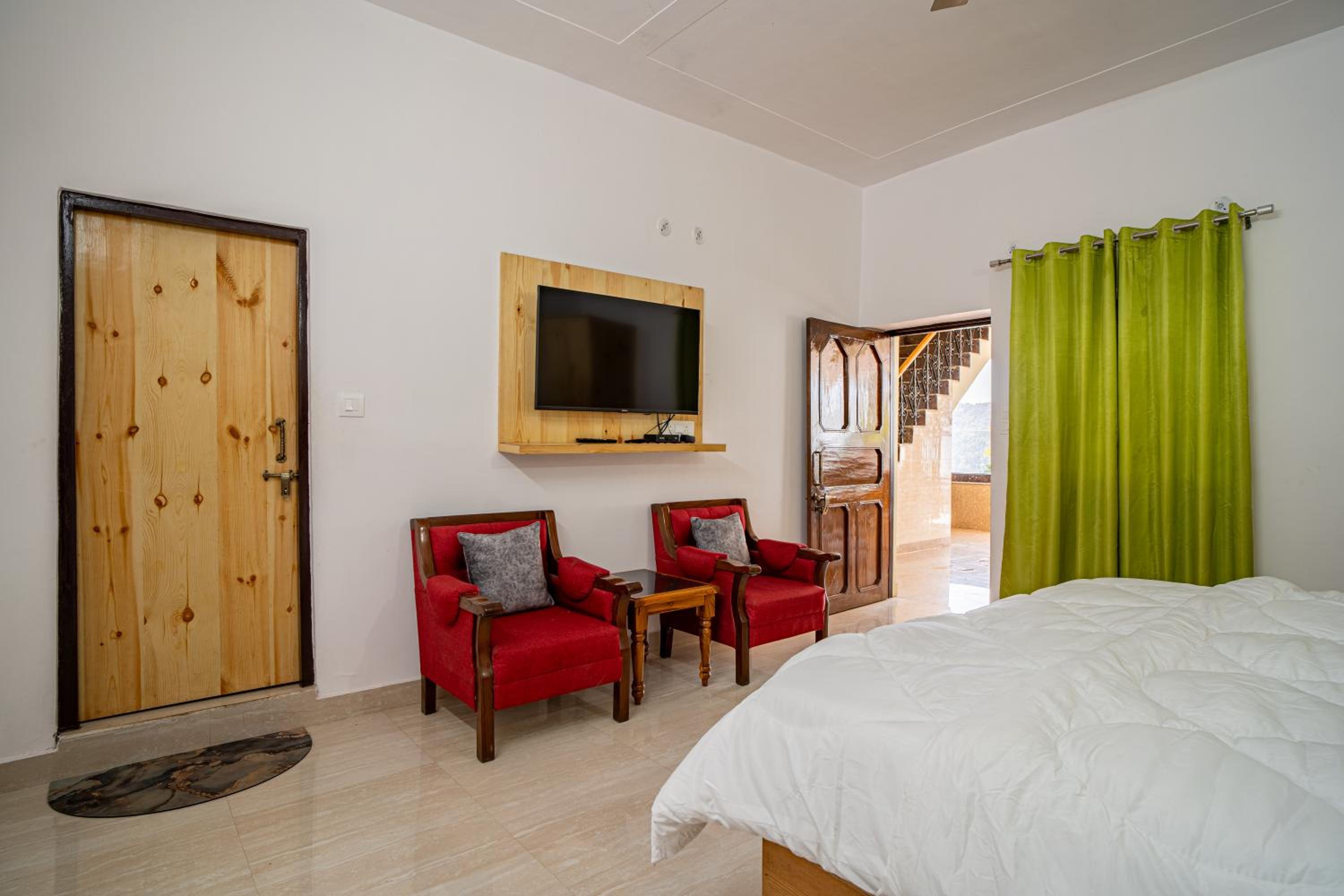Jaavi Homestay Nainital view 5