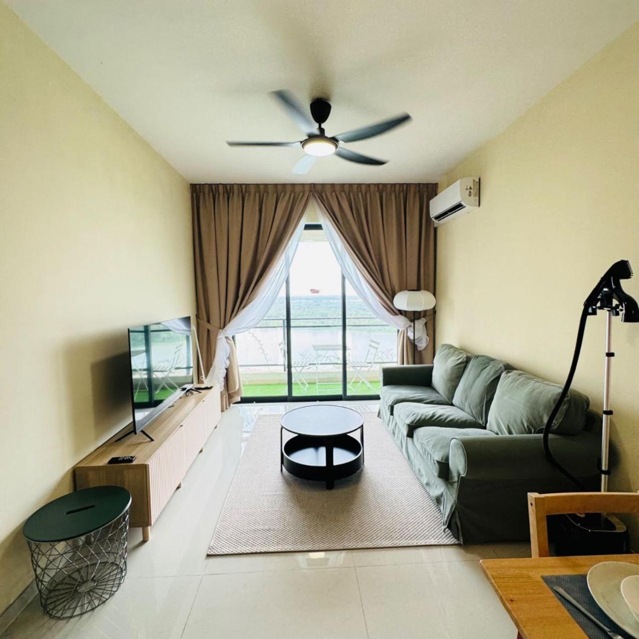 Seaview 2B1R 4 pax Condo Forest City 1G-2908 photo 4