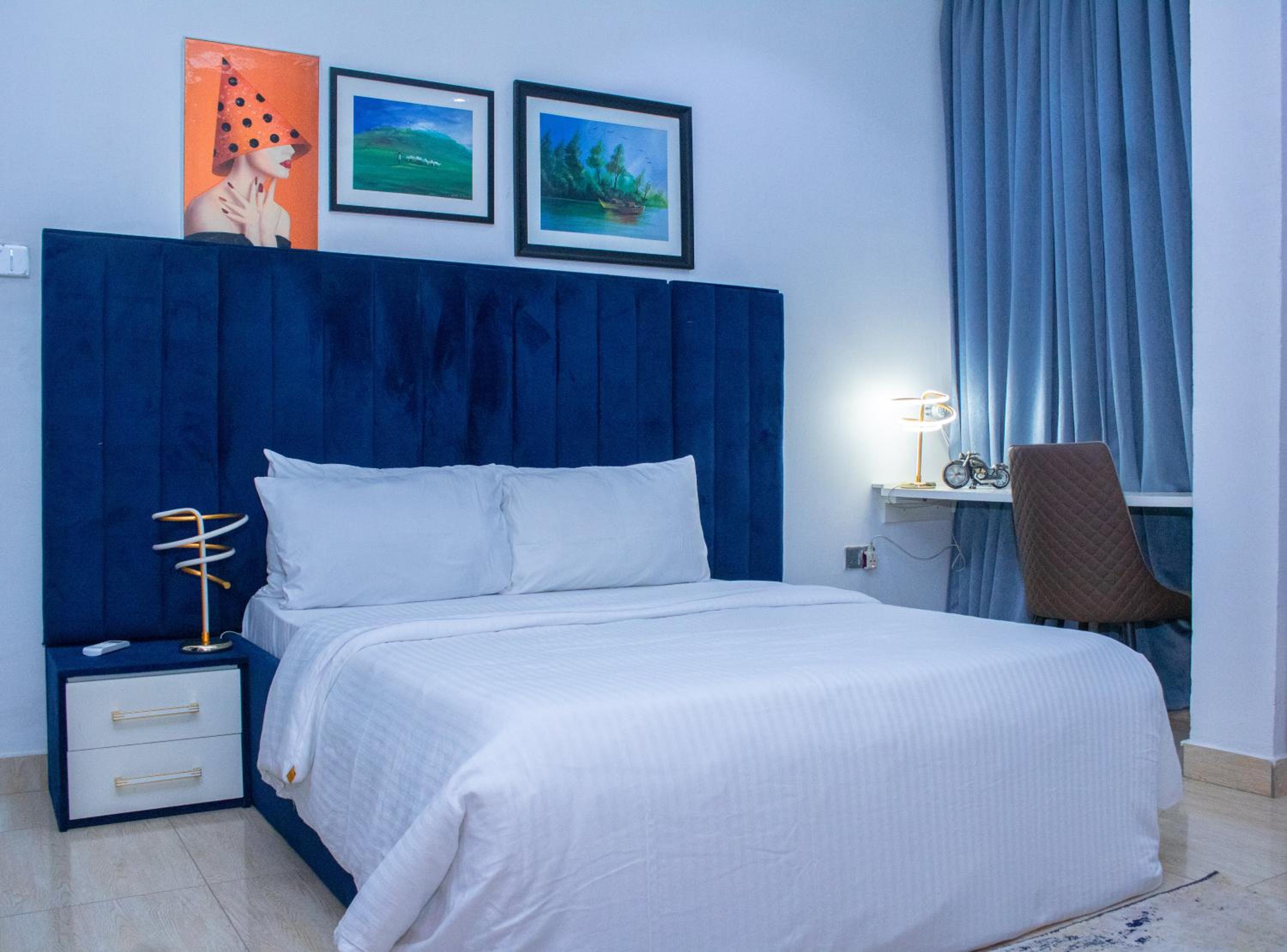 Hendon Ivy Apartment