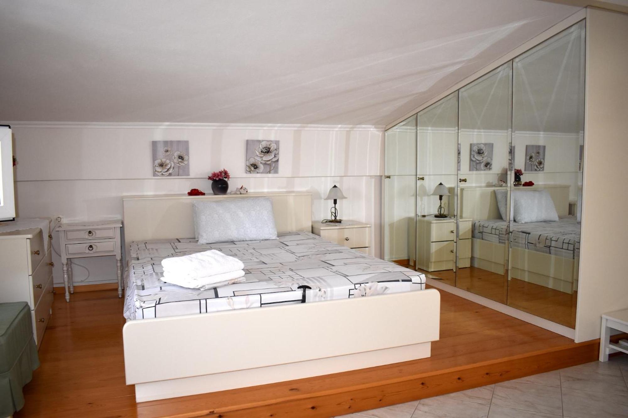 Evitas Home in Nea Kallikratia view 4