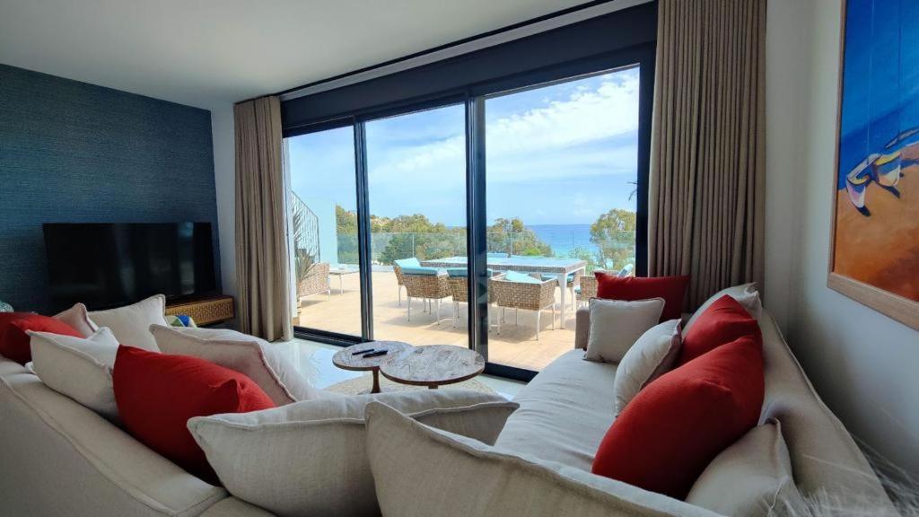 Luxury Sea View Penthouse by United Renters