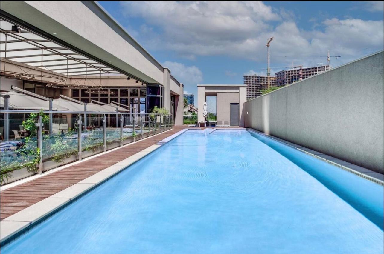 Luxury & Premium Suites Sandton City TWO