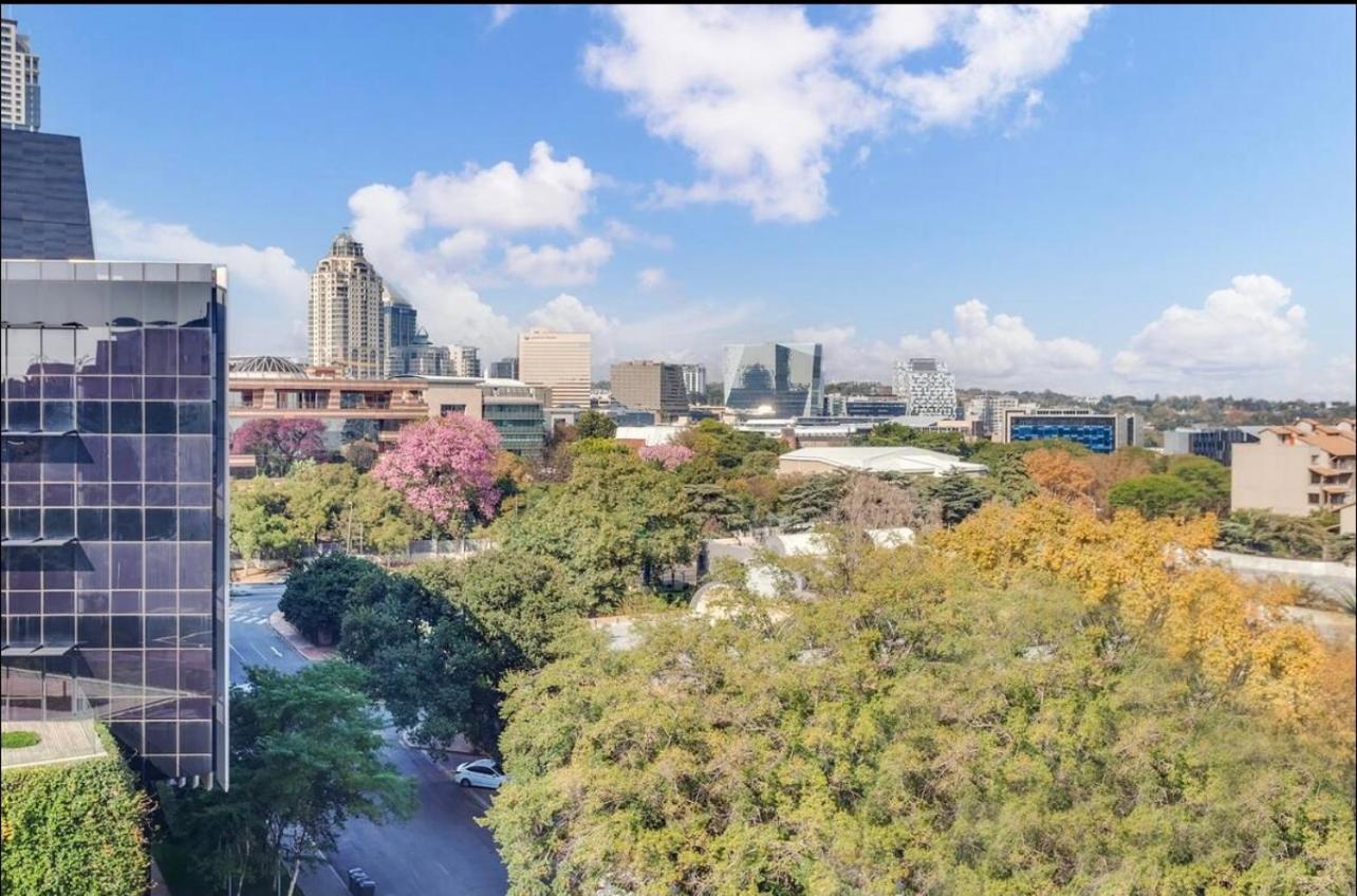 Luxury & Premium Suites Sandton City TWO