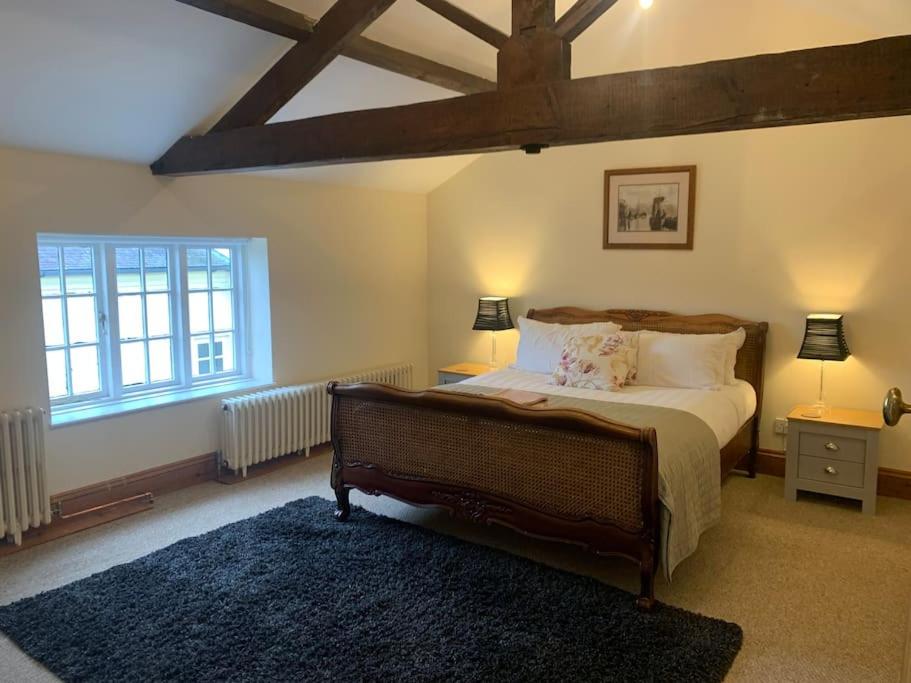 The Stables, quiet & central to Bingham view 2