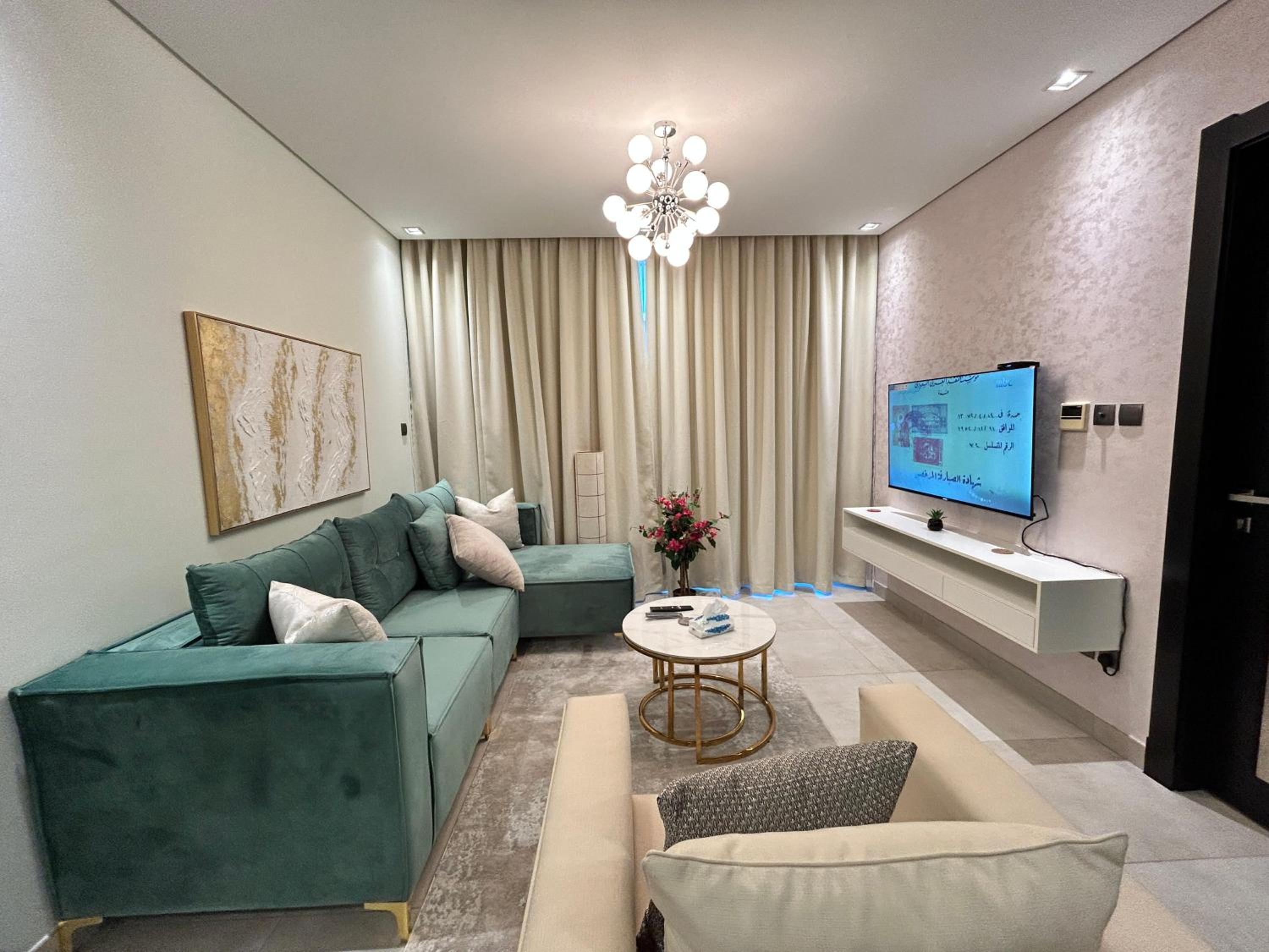 Luxury Romantic Sea View Apartment-ERAإقامة هادئة إطلالة بحرية موقع استثنائي- Manama