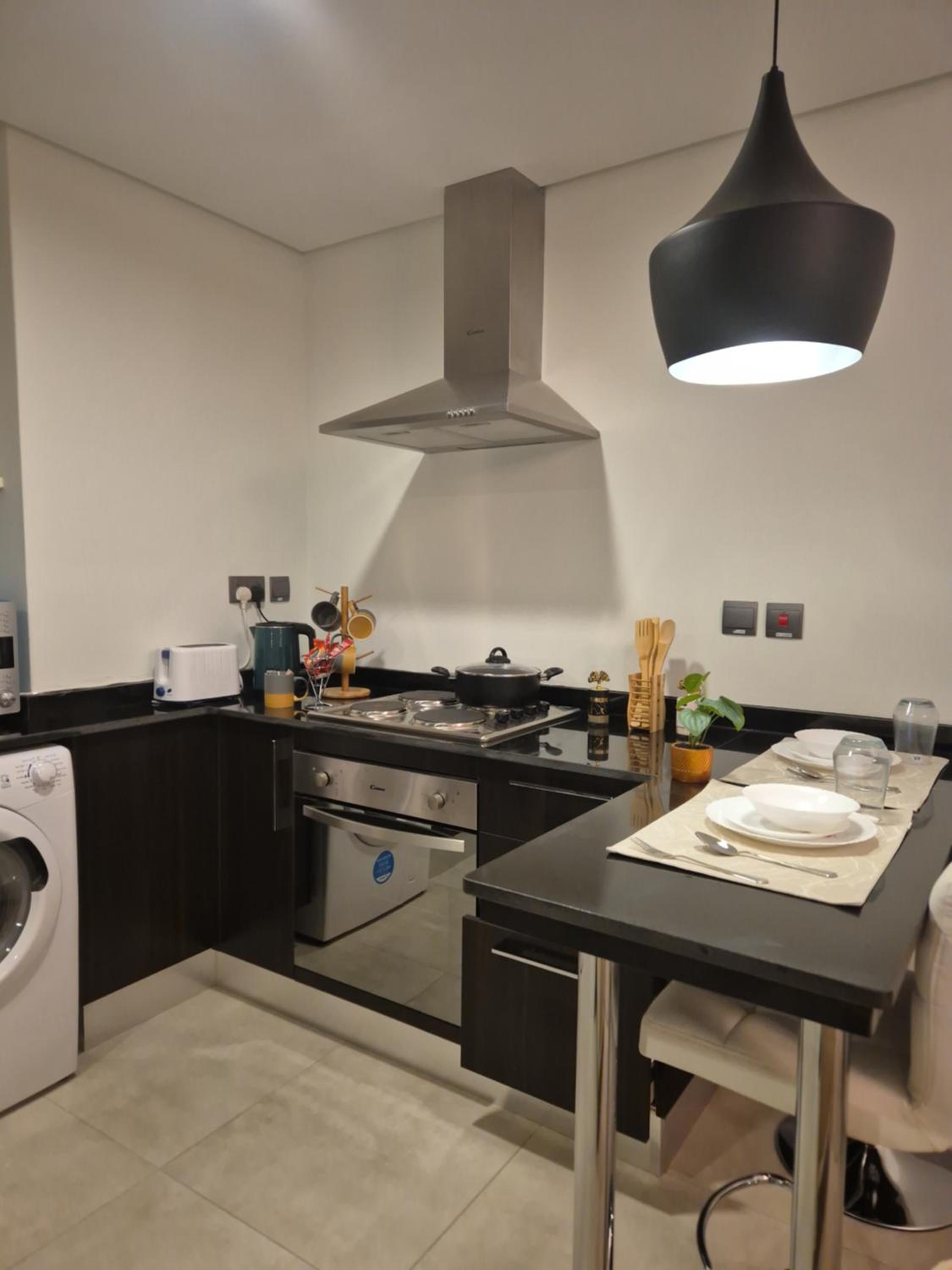 Luxury Romantic Sea View Apartment-ERAإقامة هادئة إطلالة بحرية موقع استثنائي- Manama