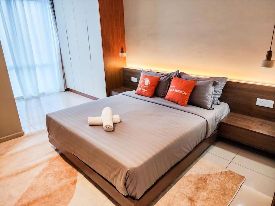 Railway Stylish Homestay (3BR3B) 6pax by Cowidea