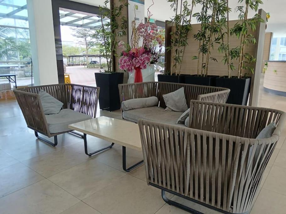 Railway Stylish Homestay (3BR3B) 6pax by Cowidea