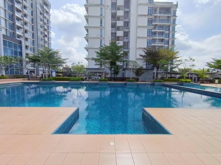 Railway Stylish Homestay (3BR3B) 6pax by Cowidea