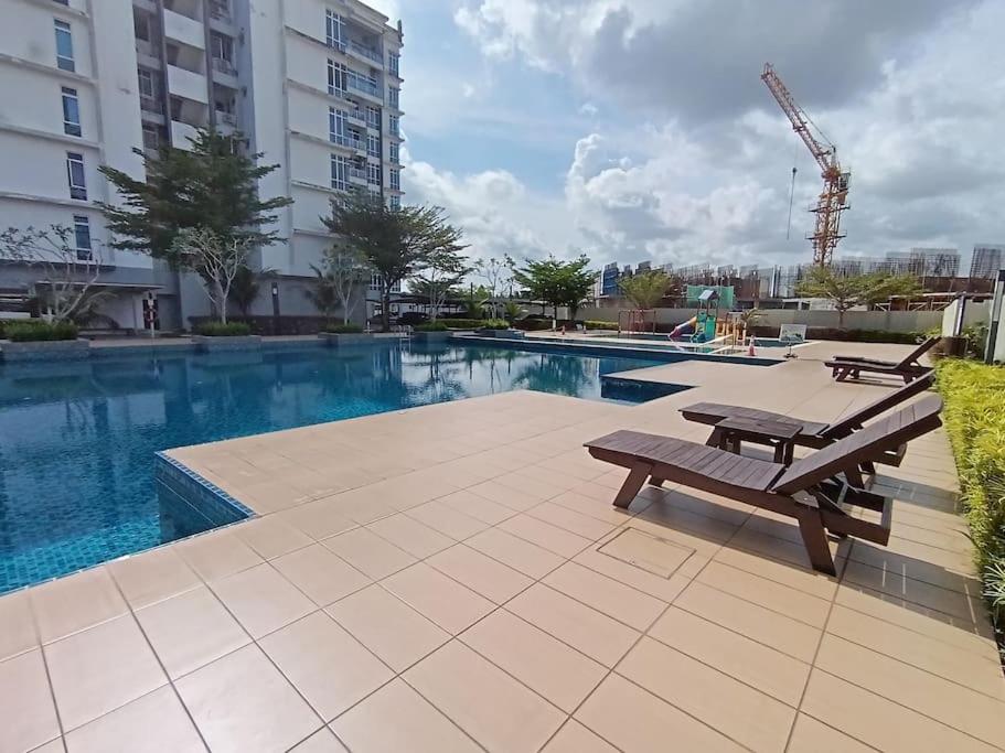 Railway Stylish Homestay (3BR3B) 6pax by Cowidea