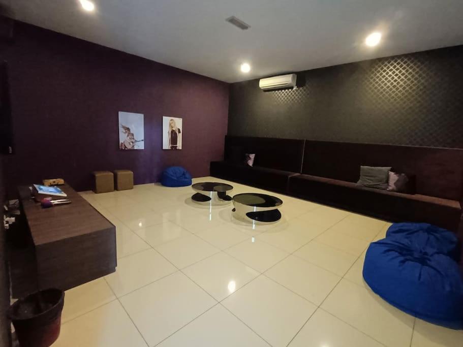 Railway Stylish Homestay (3BR3B) 6pax by Cowidea