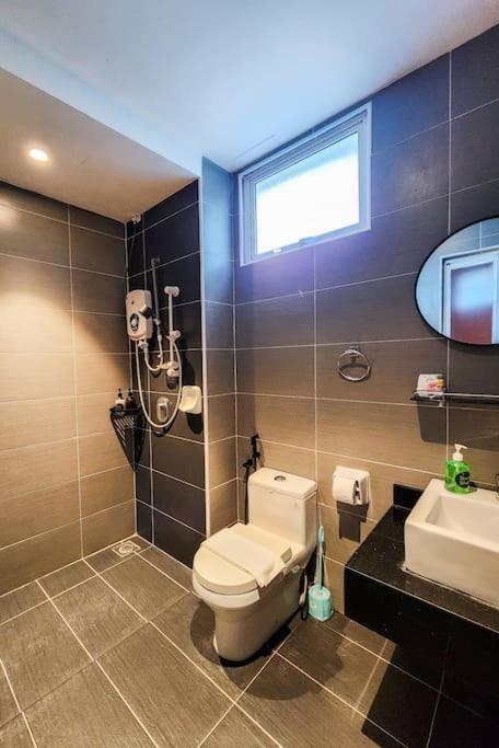 Railway Stylish Homestay (3BR3B) 6pax by Cowidea