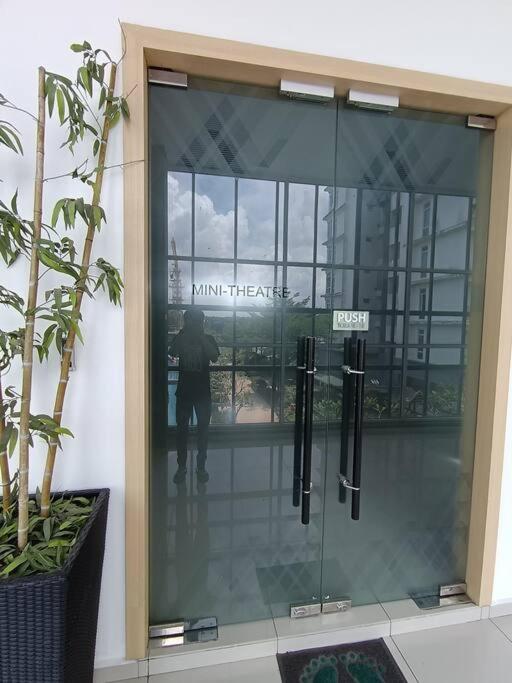 Railway Stylish Homestay (3BR3B) 6pax by Cowidea
