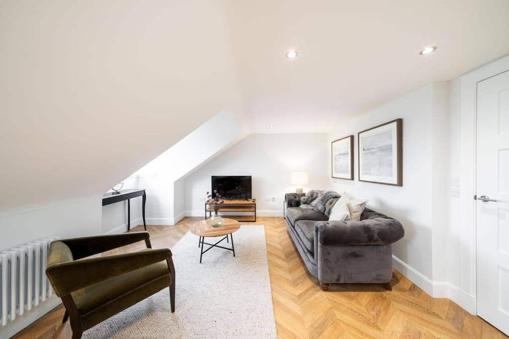 The Crescent, Aberdeen City Centre Apartment view 3