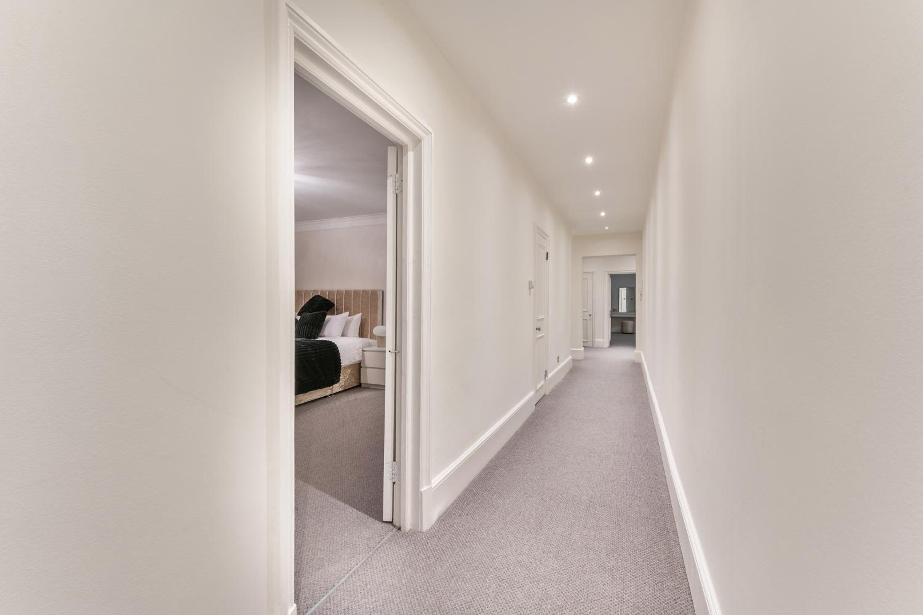 Modern London Luxury 3Bed 3Bathroom Retreat 6HS