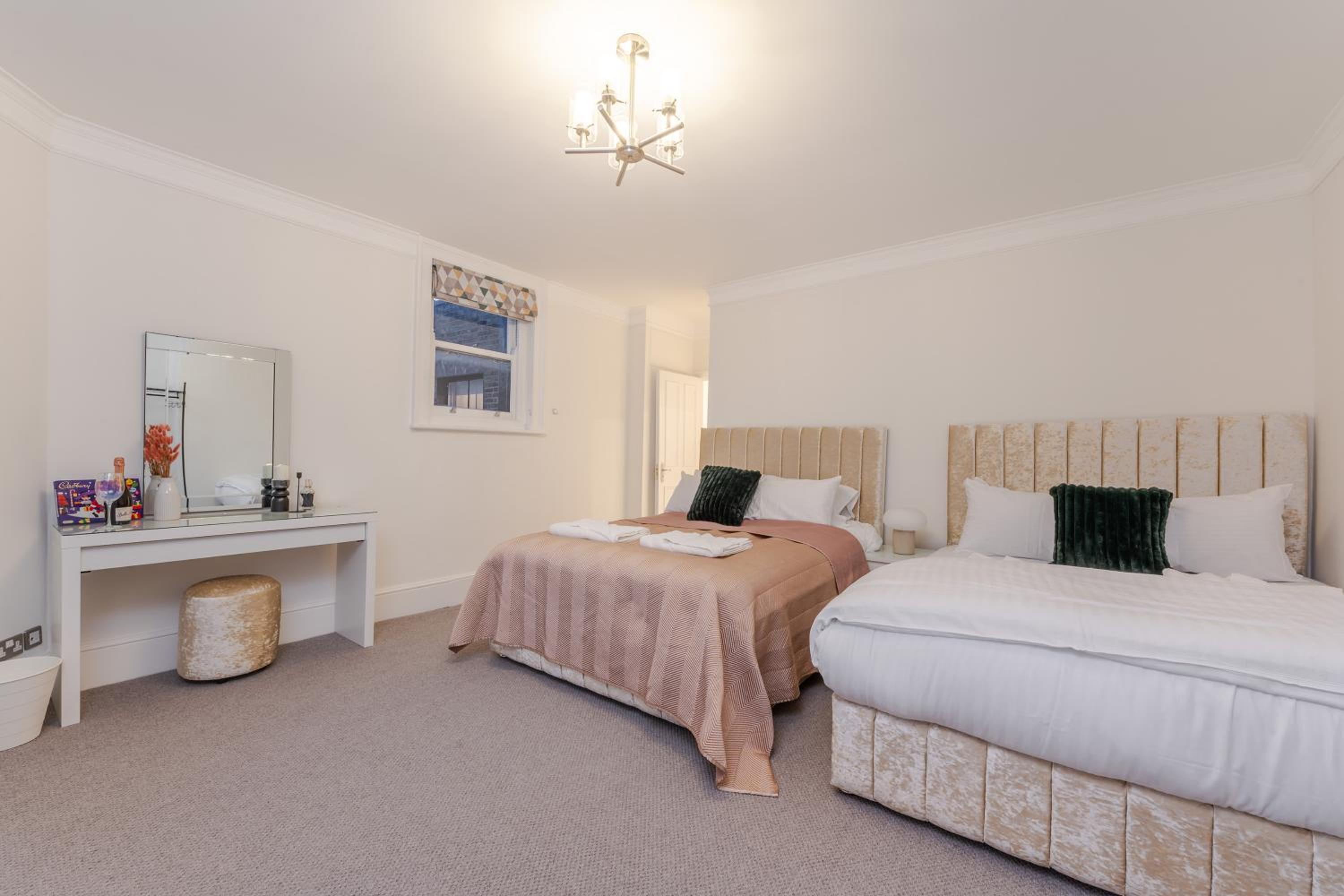 Modern London Luxury 3Bed 3Bathroom Retreat 6HS